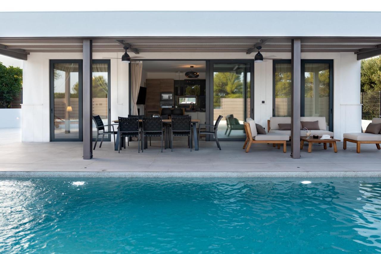 Beach Haven House With Pool And Jacuzzi Kaštela Eksteriør billede